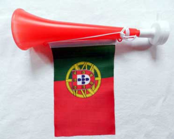 FAN TRÖTE MIT FLAGGE*PORTUGAL*02