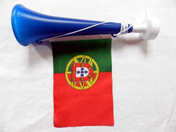 FAN TRÖTE MIT FLAGGE*PORTUGAL*02